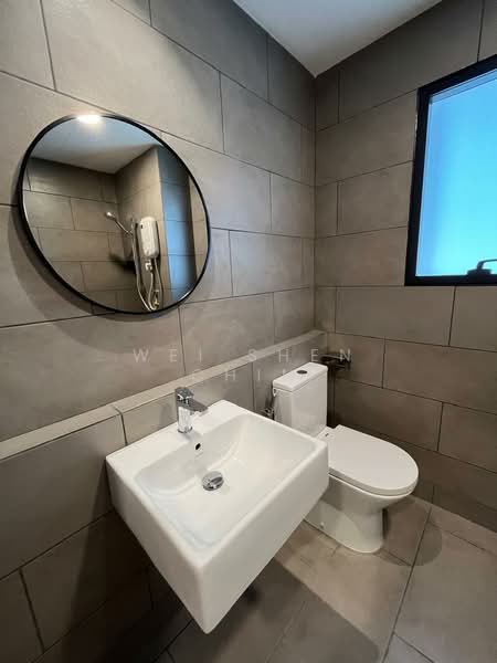 Kediaman Servis untuk Dijual di Maya Ara Residences - Vincent Chin - Bathroom - PropertyGuru.com.my