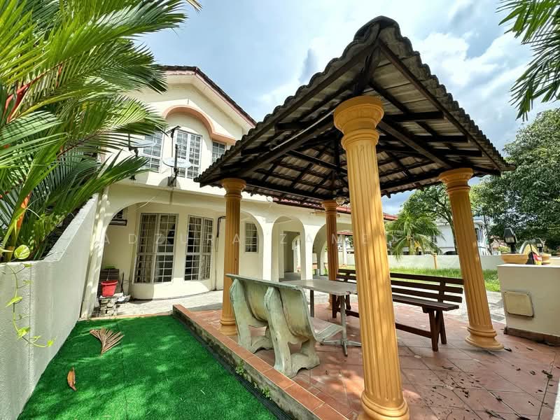 Rumah Berkembar untuk Dijual di Seksyen 9 (Shah Alam) - Adzura Zamedin - Exterior - PropertyGuru.com.my