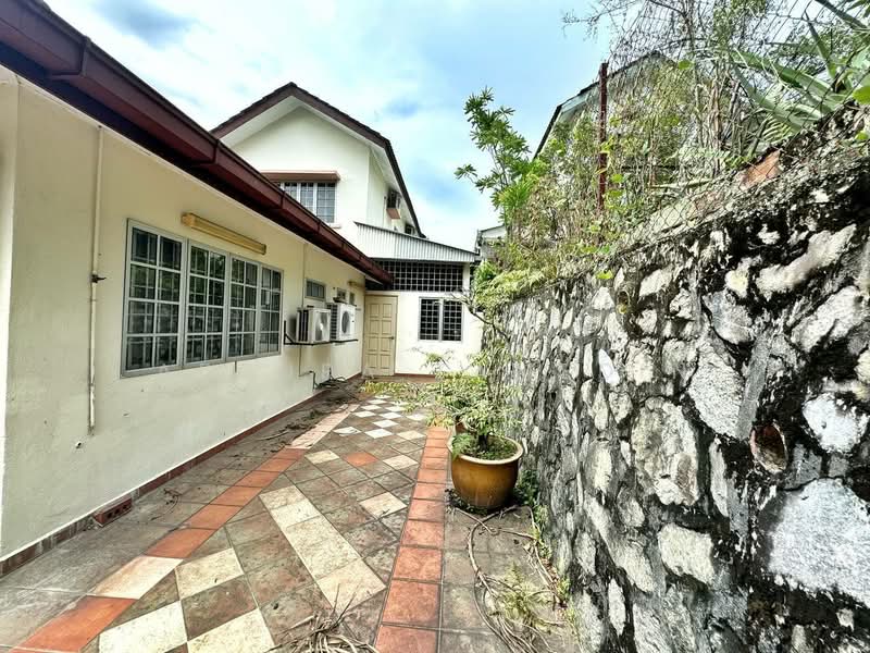 Rumah Berkembar untuk Dijual di Seksyen 9 (Shah Alam) - Adzura Zamedin - Exterior - PropertyGuru.com.my