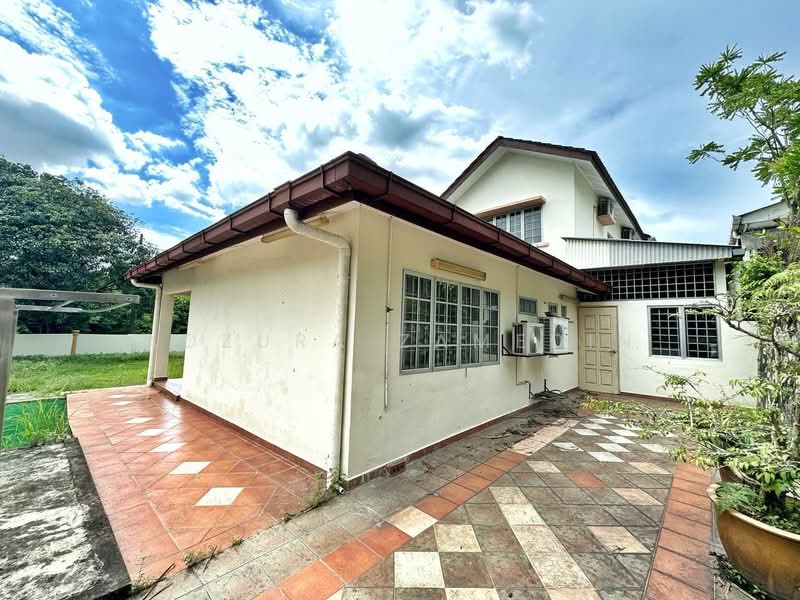 Rumah Berkembar untuk Dijual di Seksyen 9 (Shah Alam) - Adzura Zamedin - Exterior - PropertyGuru.com.my