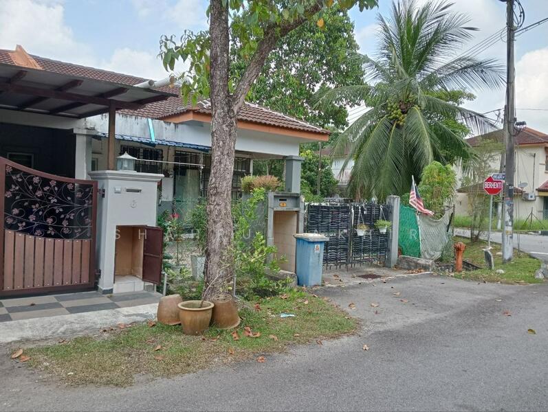 1-storey Terraced House for Sale in Jenjarom (Selangor) - Shahrul Akhir - Exterior - PropertyGuru.com.my
