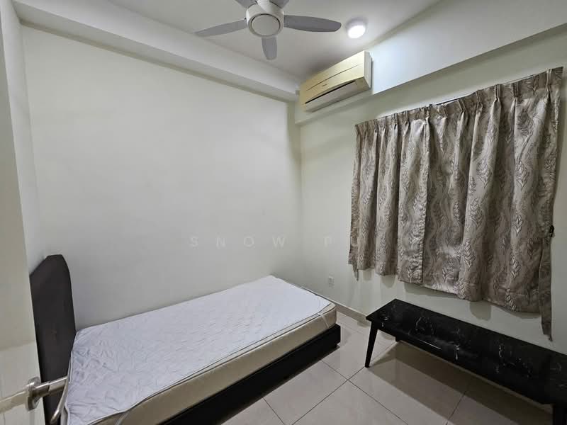 Kondominium untuk Dijual di The Z Residence - Snow Pu - 3rd Bedroom - PropertyGuru.com.my