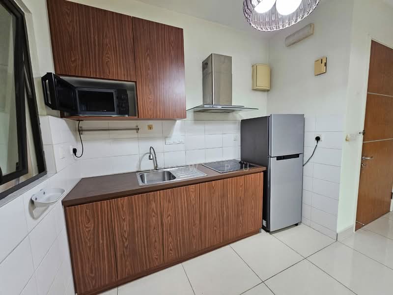 Kondominium untuk Dijual di The Z Residence - Snow Pu - Kitchen - PropertyGuru.com.my