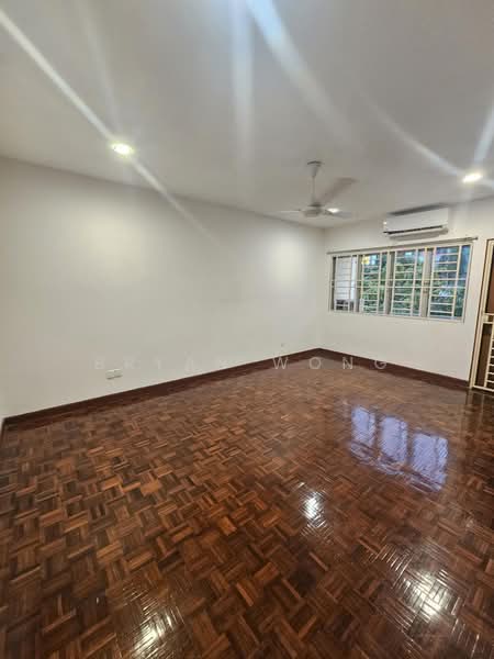 Rumah Teres 2 Tingkat untuk Dijual di Damansara Kim (Petaling Jaya) - Bryan Wong - Bedroom - PropertyGuru.com.my