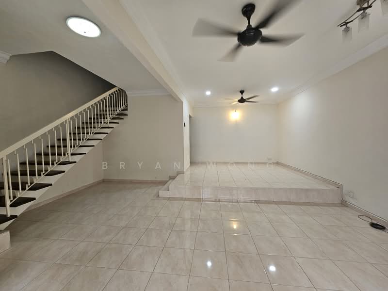 Rumah Teres 2 Tingkat untuk Dijual di Damansara Kim (Petaling Jaya) - Bryan Wong - Living Room - PropertyGuru.com.my