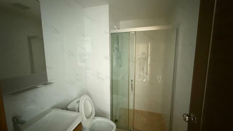 Servis Apartment untuk Disewa di Forest City - Alvin Seah - Bathroom - PropertyGuru.com.my