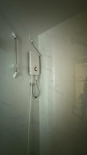 Servis Apartment untuk Disewa di Forest City - Alvin Seah - Bathroom - PropertyGuru.com.my