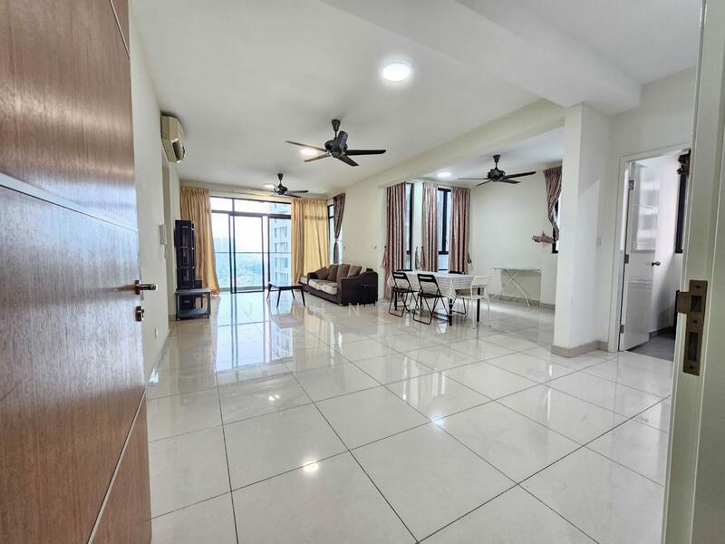 Living & Dining Area