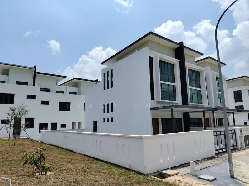 Bungalow House for Sale in Shah Alam (Selangor) - Tracy Choo - Exterior - PropertyGuru.com.my