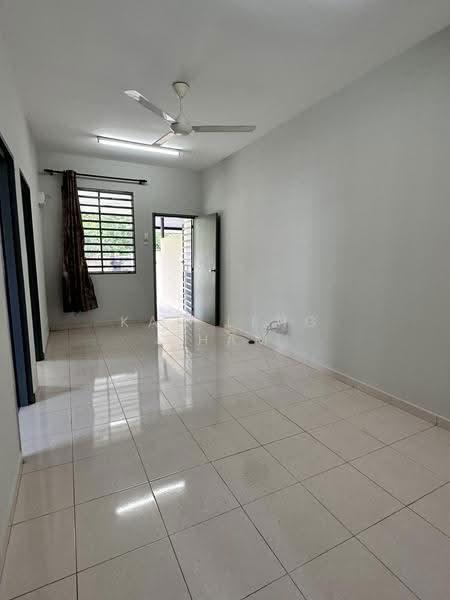 1-storey Terraced House for Sale in Seremban (Negeri Sembilan) - Carine Tham - Living Room - PropertyGuru.com.my