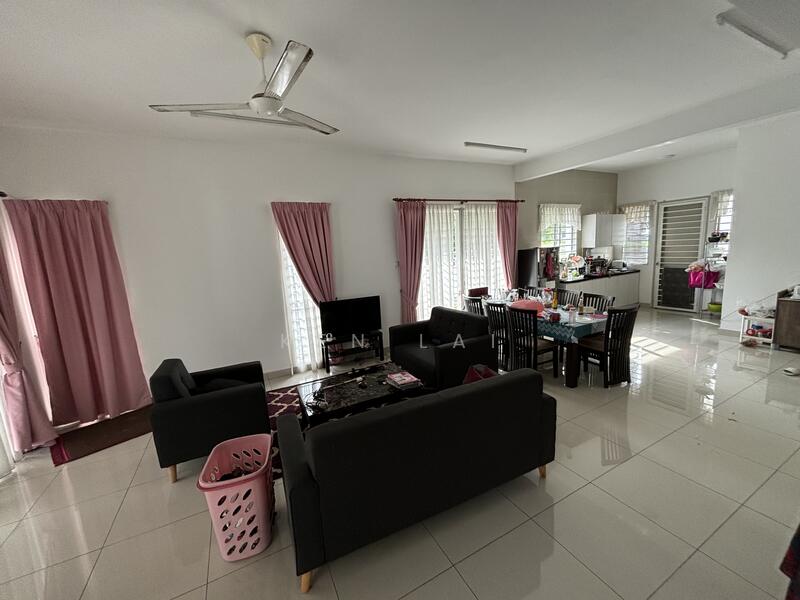 Ariza @ Elmina Gardens untuk Untuk Dijual - RM 975,000, Feb 2026 - Living Room - PropertyGuru.com.my