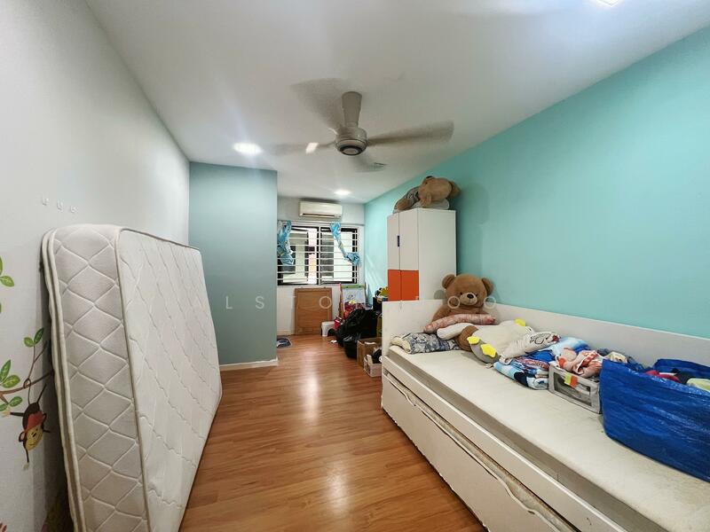3-storey Terraced House for Sale in Lake Fields (Sungai Besi) - Alston Boo - Bedroom - PropertyGuru.com.my