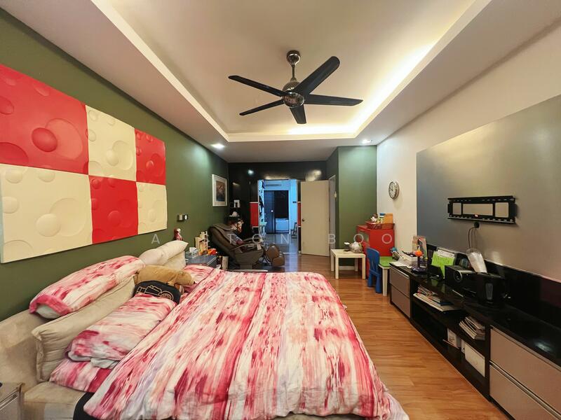 3-storey Terraced House for Sale in Lake Fields (Sungai Besi) - Alston Boo - Bedroom - PropertyGuru.com.my