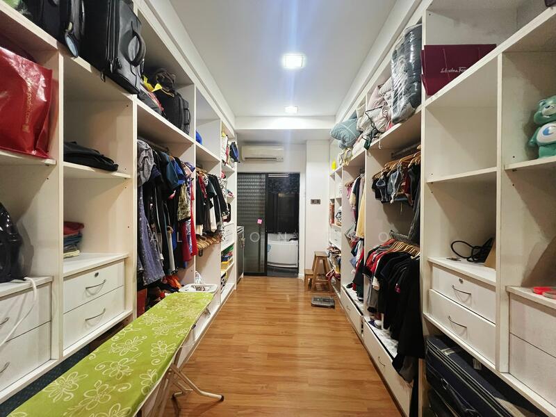 3-storey Terraced House for Sale in Lake Fields (Sungai Besi) - Alston Boo - Corridor - PropertyGuru.com.my