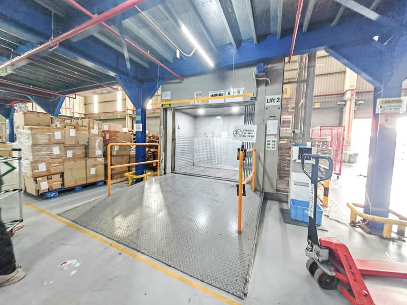Warehouse for Rent in Seksyen 23 (Shah Alam) - Jen Lau - Interior - PropertyGuru.com.my