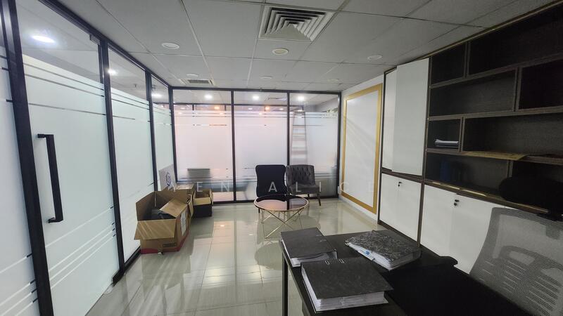 Personal Office Room