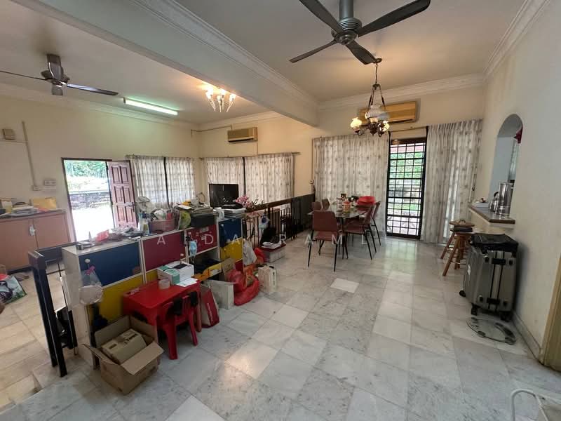 2-storey Terraced House for Sale in Bukit Jelutong (Shah Alam) - Aida Ramli - Living Room - PropertyGuru.com.my