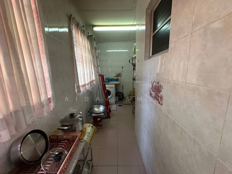 2-storey Terraced House for Sale in Bukit Jelutong (Shah Alam) - Aida Ramli - Kitchen - PropertyGuru.com.my