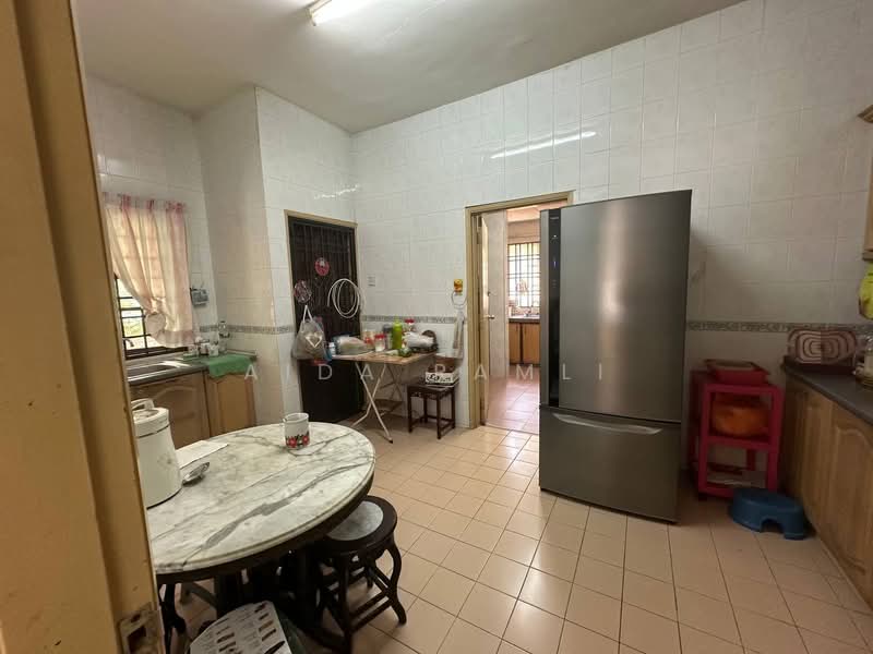 2-storey Terraced House for Sale in Bukit Jelutong (Shah Alam) - Aida Ramli - Kitchen - PropertyGuru.com.my