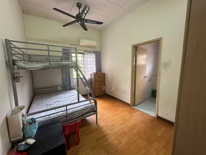 2-storey Terraced House for Sale in Bukit Jelutong (Shah Alam) - Aida Ramli - Bedroom - PropertyGuru.com.my