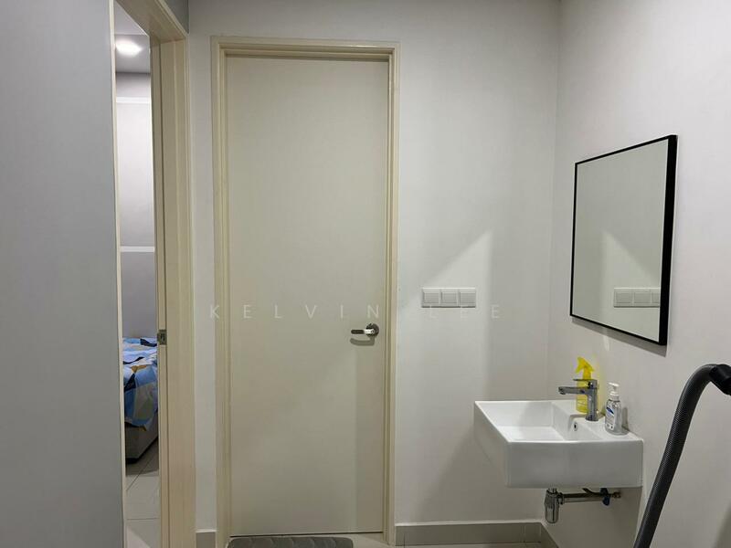 Kondominium untuk Disewa di Ferringhi Residence 2 - Kelvin Lee - Bathroom - PropertyGuru.com.my