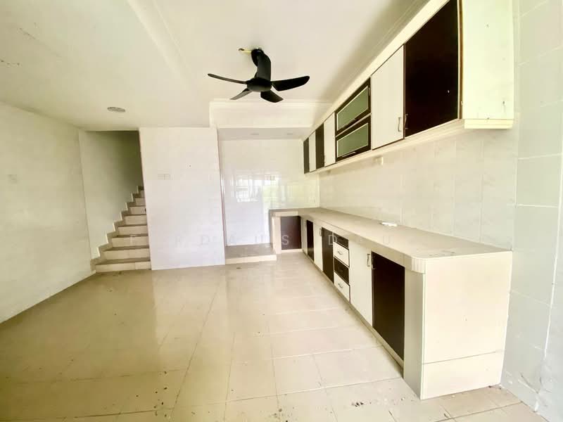 2.5-storey Terraced House for Sale in Gombak (Selangor) - Firdaus Dauz - Kitchen - PropertyGuru.com.my