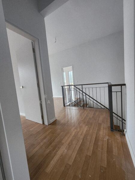 Rumah Teres untuk Dijual di Tamansari (Rawang) - Rajesh Kanesan - Corridor - PropertyGuru.com.my