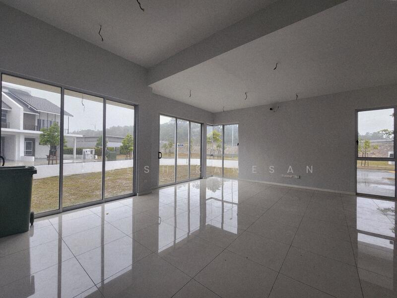 Rumah Teres untuk Dijual di Tamansari (Rawang) - Rajesh Kanesan - Living Room - PropertyGuru.com.my