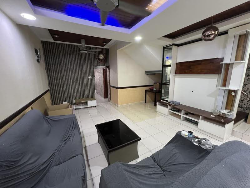Rumah Teres untuk Dijual di Taman Pinggiran Usj (Subang Jaya) - Sean Hui - Living Room - PropertyGuru.com.my