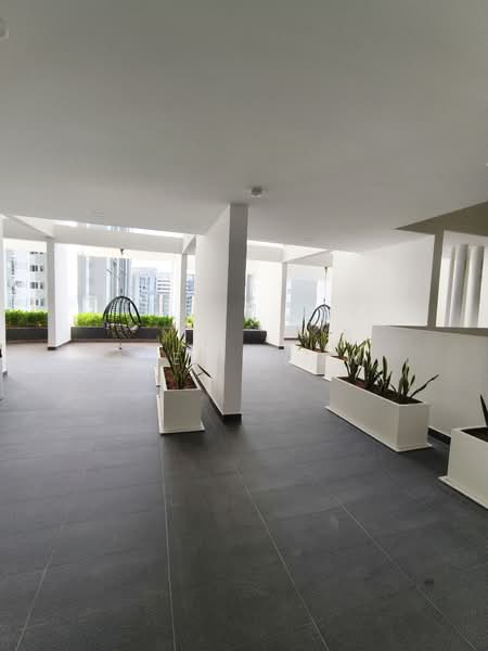 Kondominium untuk Disewa di Residensi Bintang - Alex Seow - Outdoor Corridor - PropertyGuru.com.my
