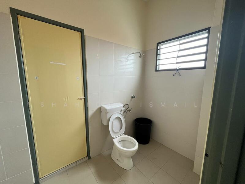 Rumah Berkembar untuk Dijual di Taman Meru Jaya (Kapar) - Shahidan Ismail - Bathroom - PropertyGuru.com.my