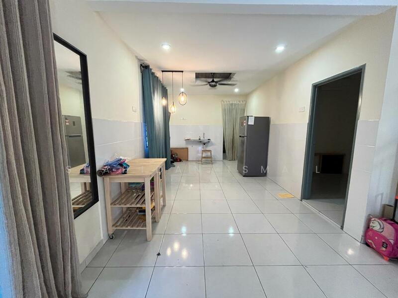 Rumah Berkembar untuk Dijual di Taman Meru Jaya (Kapar) - Shahidan Ismail - Kitchen - PropertyGuru.com.my