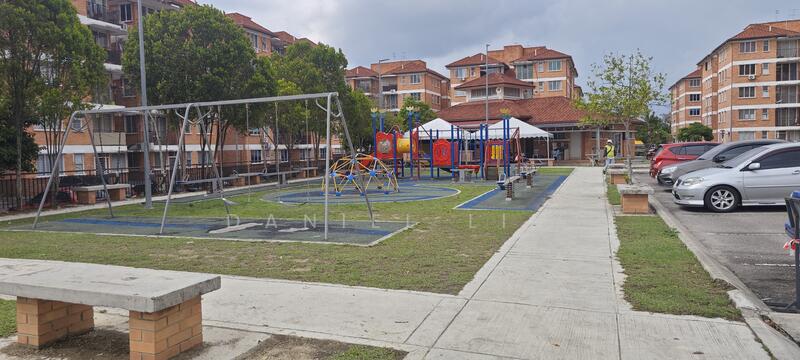 Play grounds 