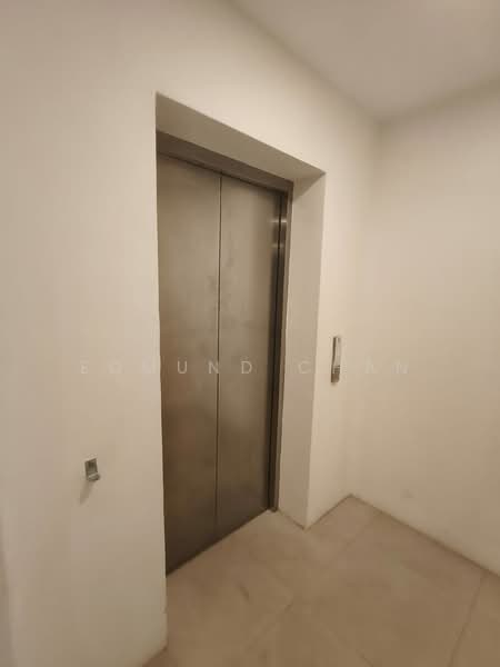 Factory for Rent in Puchong (Selangor) - Edmund Chan - Corridor - PropertyGuru.com.my