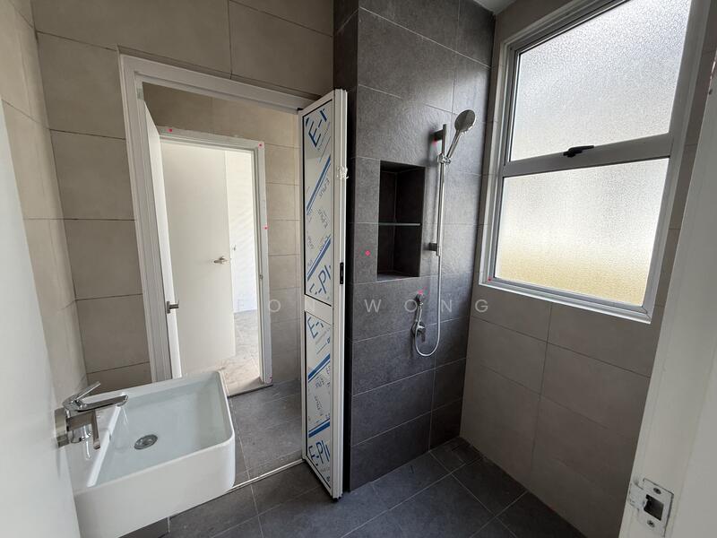 2-storey Terraced House for Rent in Tamansari (Rawang) - LEON WONG - Bathroom - PropertyGuru.com.my