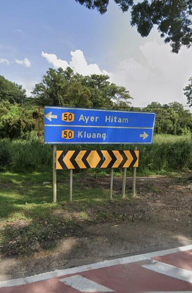 Untuk Dijual - Kluang Johor Main Road Frontage Agricultural Land For Sale.