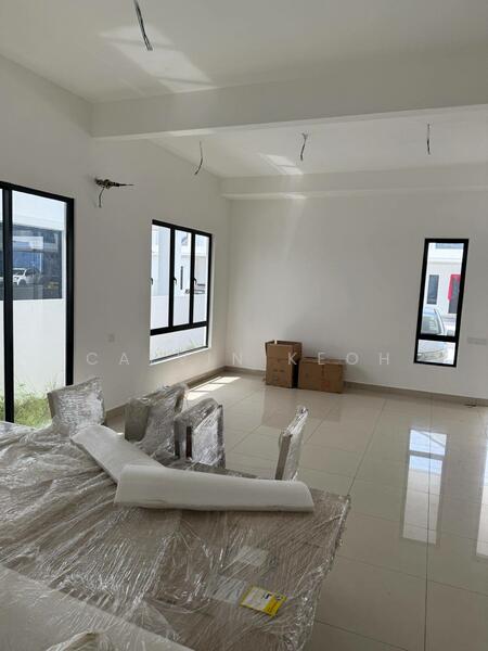 Rumah Teres 2 Tingkat untuk Dijual di Bandar Cassia (Batu Kawan) - Calvin Keoh - Living Room - PropertyGuru.com.my