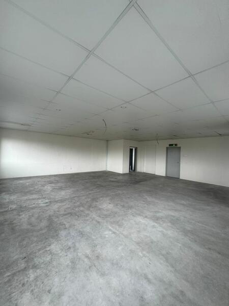 For Rent - FACTORY RENT AT BATU KAWAN VALDOR GOLDEN GATE WAY 7000 SQFT VIEW TO OFFER