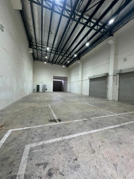 For Rent - FACTORY RENT AT BATU KAWAN VALDOR GOLDEN GATE WAY 7000 SQFT VIEW TO OFFER