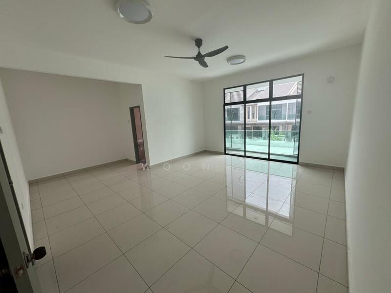 Rumah Teres 2 Tingkat untuk Disewa di Tanjong Minyak (Melaka) - Woon . - Living Room - PropertyGuru.com.my