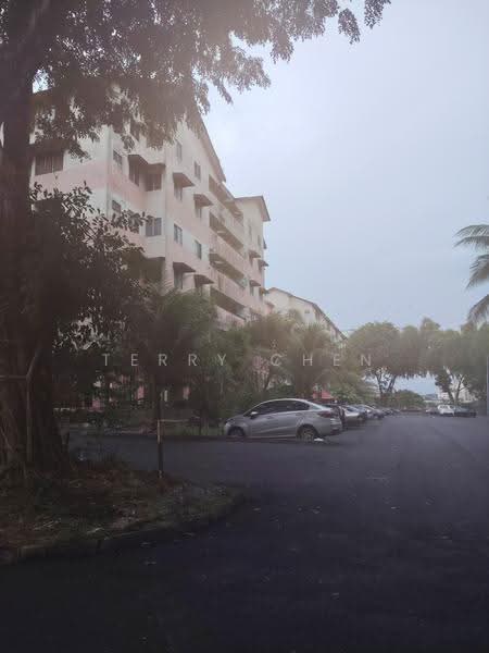 Rumah Flat untuk Dijual di Pangsapuri Kenari - Terry Chen - Exterior - PropertyGuru.com.my