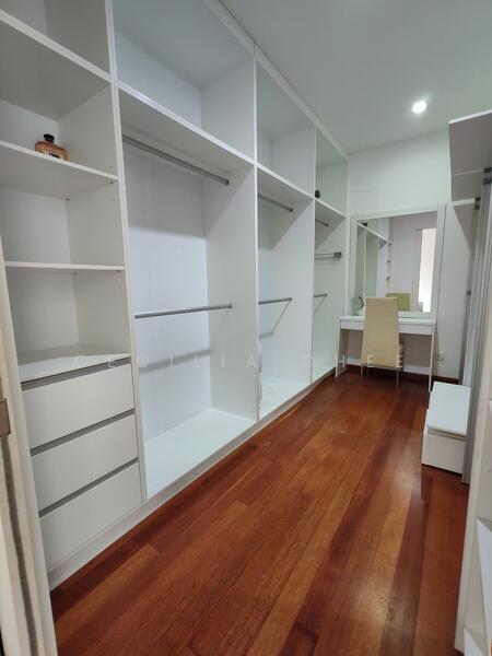Semi-Detached House for Sale in Puchong (Selangor) - Cecilia Chee - Closet - PropertyGuru.com.my