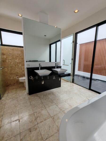 Semi-Detached House for Sale in Puchong (Selangor) - Cecilia Chee - Bathroom - PropertyGuru.com.my