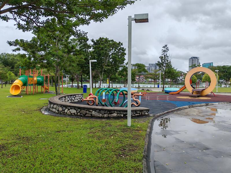 Semi-Detached House for Sale in Puchong (Selangor) - Cecilia Chee - Exterior - PropertyGuru.com.my