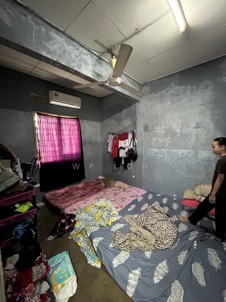 Flat for Sale at Subang Perdana Goodyear Court 8 - WP Loh - Bedroom 1 - PropertyGuru.com.my