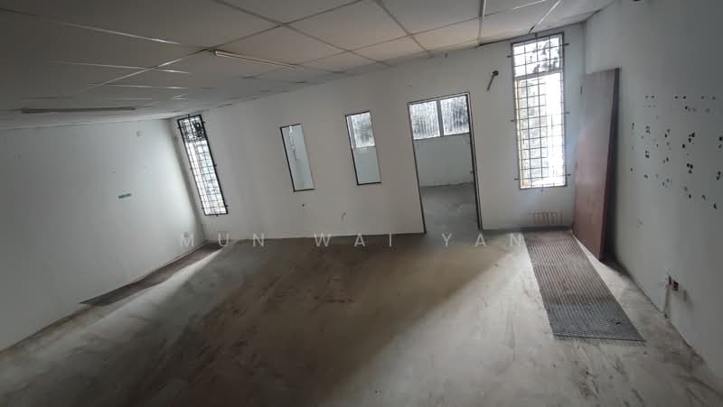 Shop / Office for Rent in Taman Putra Damai (Ara Damansara) - Mun Wai Yan - Interior - PropertyGuru.com.my
