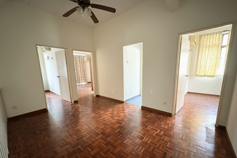 Batu Ferringhi untuk Untuk Dijual - RM 870,000, Mac 2026 - Upstairs living area - PropertyGuru.com.my