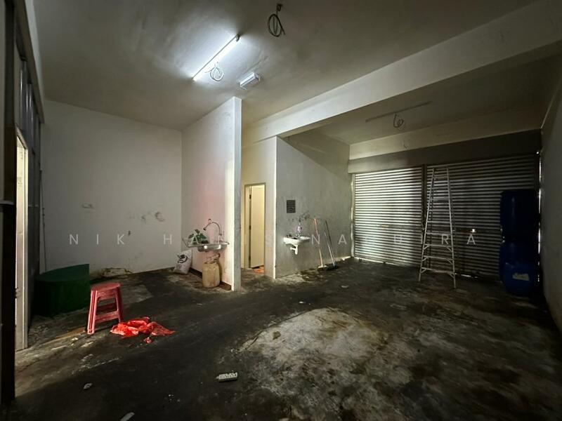 Shop for Rent in Saujana Utama (Puncak Alam) - Nik Hanis Naquira - Interior - PropertyGuru.com.my