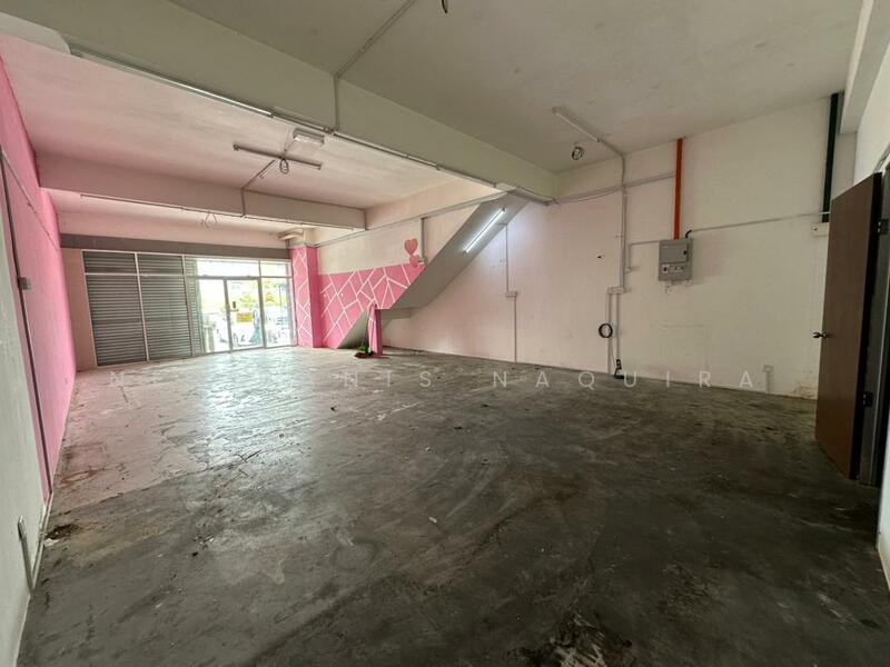 Shop for Rent in Saujana Utama (Puncak Alam) - Nik Hanis Naquira - Interior - PropertyGuru.com.my