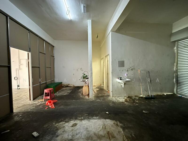 Shop for Rent in Saujana Utama (Puncak Alam) - Nik Hanis Naquira - Interior - PropertyGuru.com.my